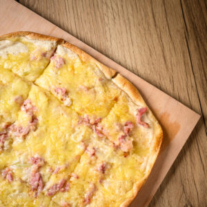 Tarte flambée des Dominicains gratinée
